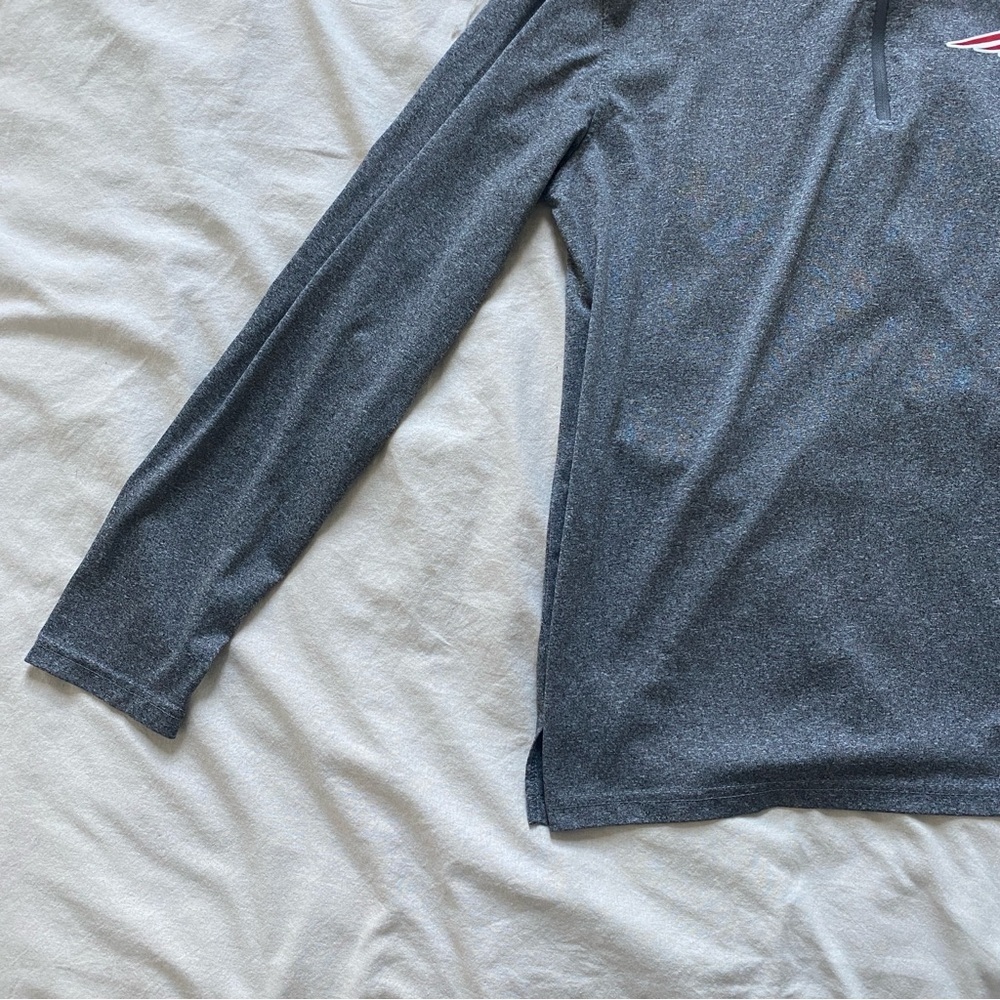 NFL Patriots Pullover - Picture 2 of 6